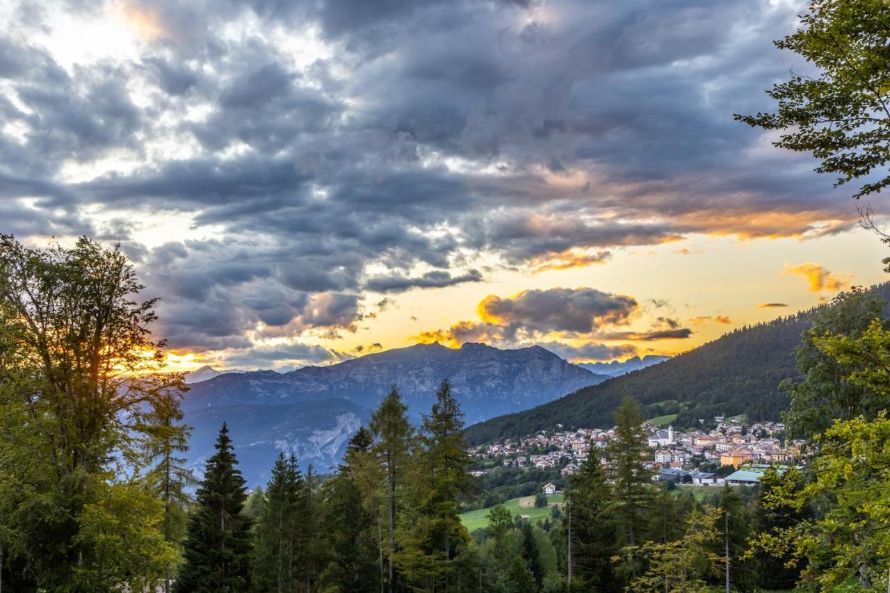 Camping Essenza Alpina فولاريا المظهر الخارجي الصورة