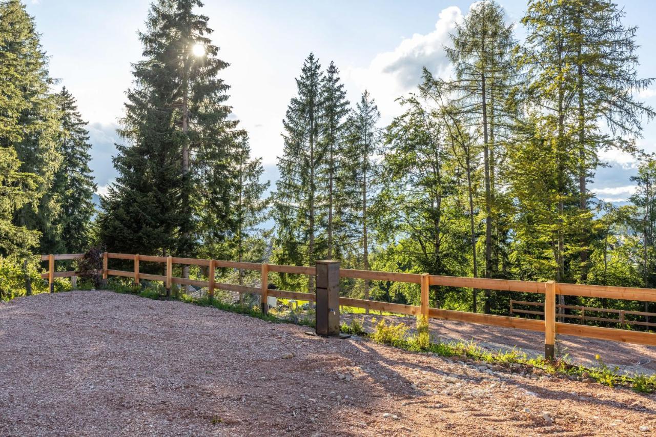Camping Essenza Alpina فولاريا المظهر الخارجي الصورة